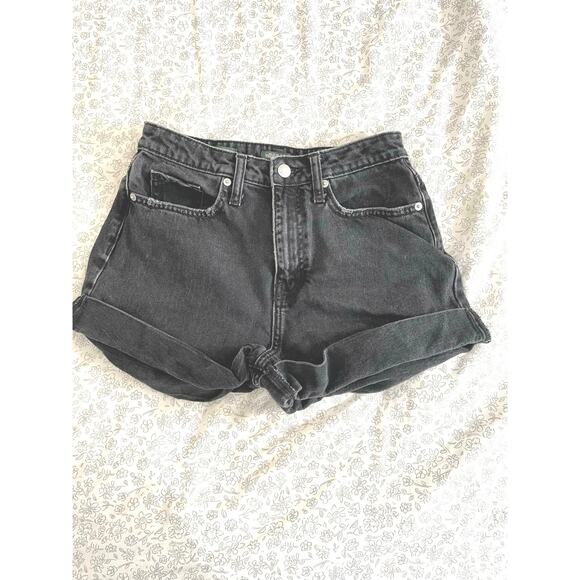 Wild Fable Black Denim Mom Shorts High Rise Size 2/26 - Picture 1 of 7